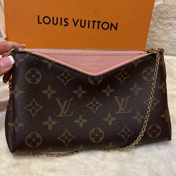 Authentic Louis Vuitton Pallas - Picture 2 of 16